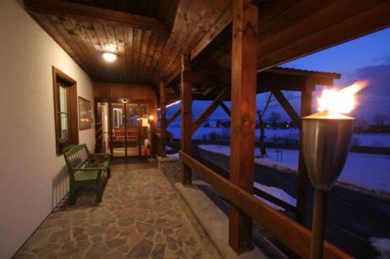 Hotel Rendez Vous Beharovce Bagian luar foto